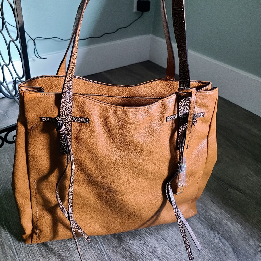 NWT Darcy Marks London Vegan Leather Cognac Shoulder Purse - Picture 2 of 16
